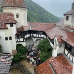 Sportivii ACS Motiuashi au vizitat Castelul Bran în timpul cantonamentului de la Poiana Brașov