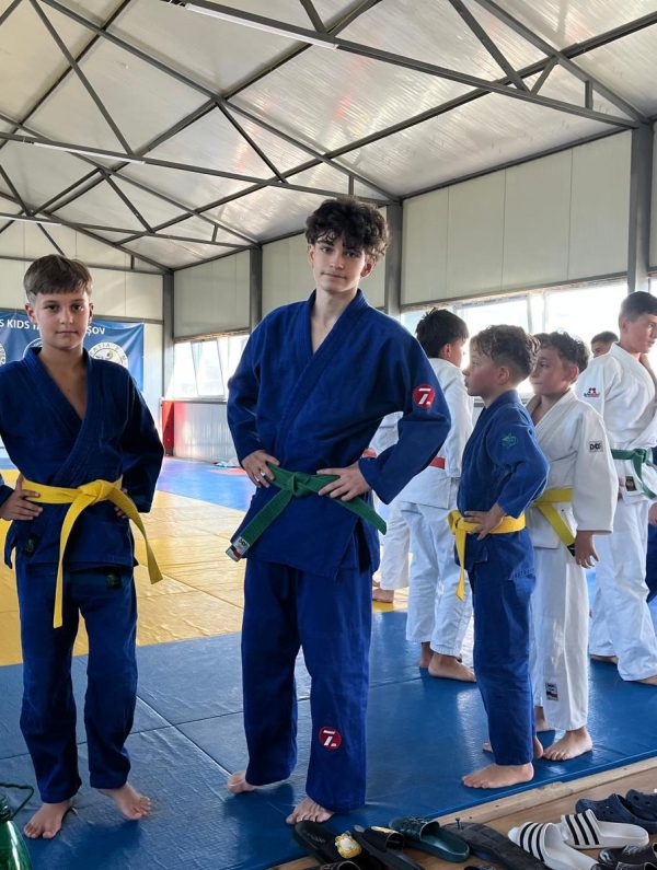 2Motiuashi Brasov