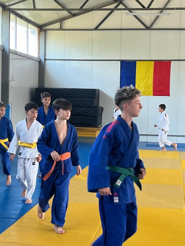 4Motiuashi Brasov